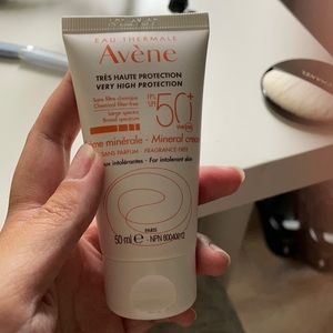avene mineral suncream